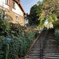 4 charming stairways will take you up to the "Campagne à Paris"